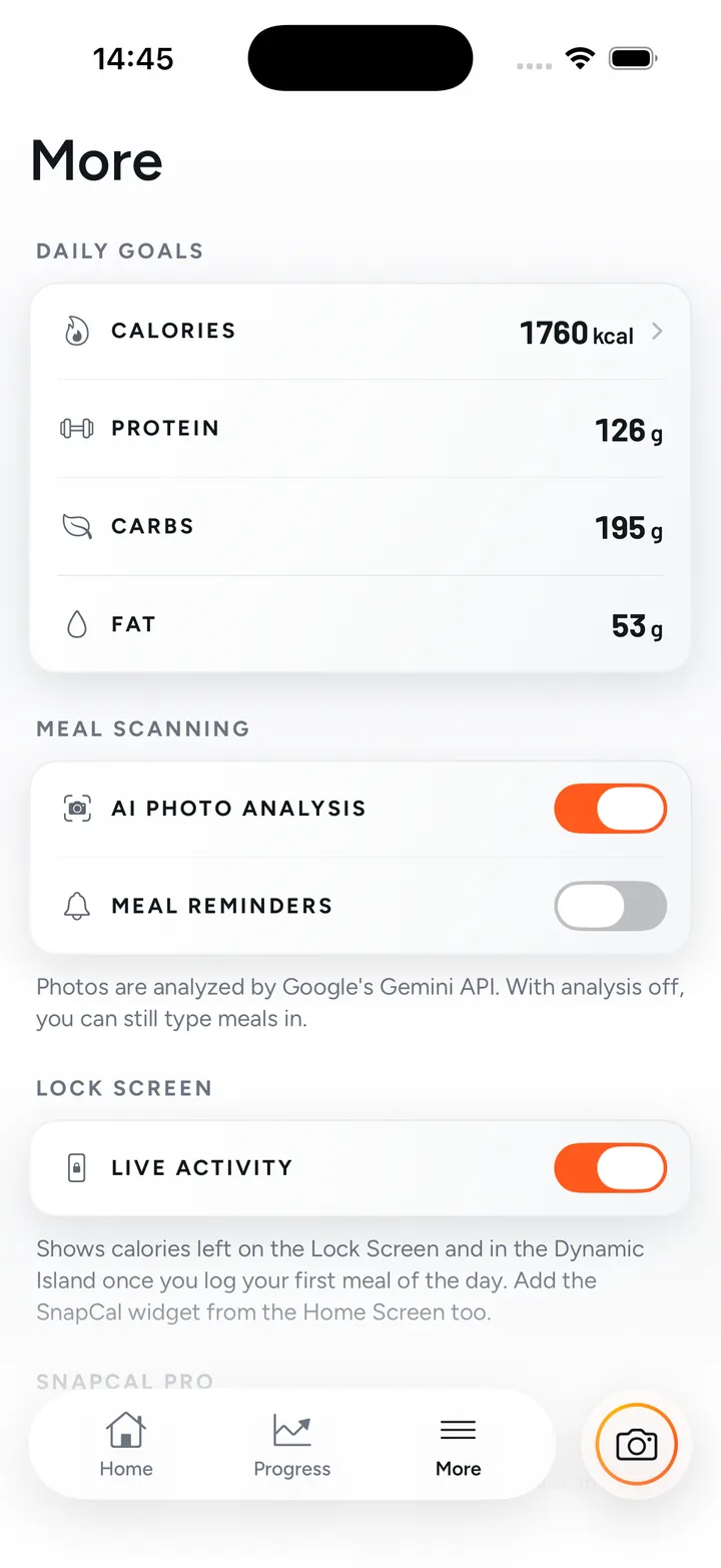 Settings with daily goals, meal reminders and Live Activity